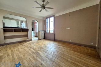 Atypique et lumineux – 4 pièces de 97 m² en dernier étage avec cave