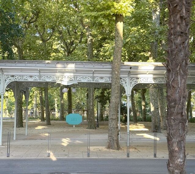 MAGNIFIQUE ESPACE DE 246 M² A AMENAGER - TRIANGLE D’OR VICHY