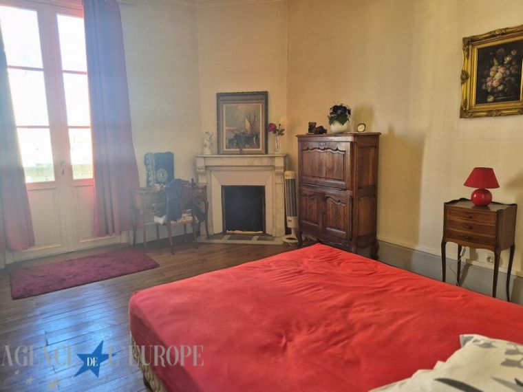 ? Bel appartement bourgeois de 4 pièces – Quartier Mairie / Vichy