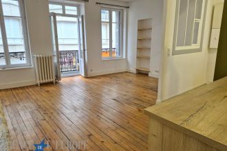 MAISON DE VILLE AVEC TERRASSE EN PARFAIT ETAT - VICHY 4 CHEMINS