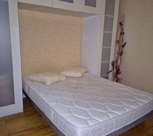 Vichy – Bartins / Beauséjour : F1 de 33 m² avec cave, double vitrage et résidence récemment isolée par l’extérieur
