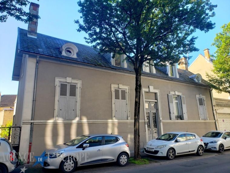 Charmant 2/3 pièces en rez-de-jardin – loué – immeuble de caractère