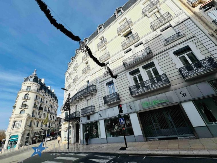 ✨ Un lieu chargé d’histoire au cœur de Vichy, à réinventer selon vos envies.