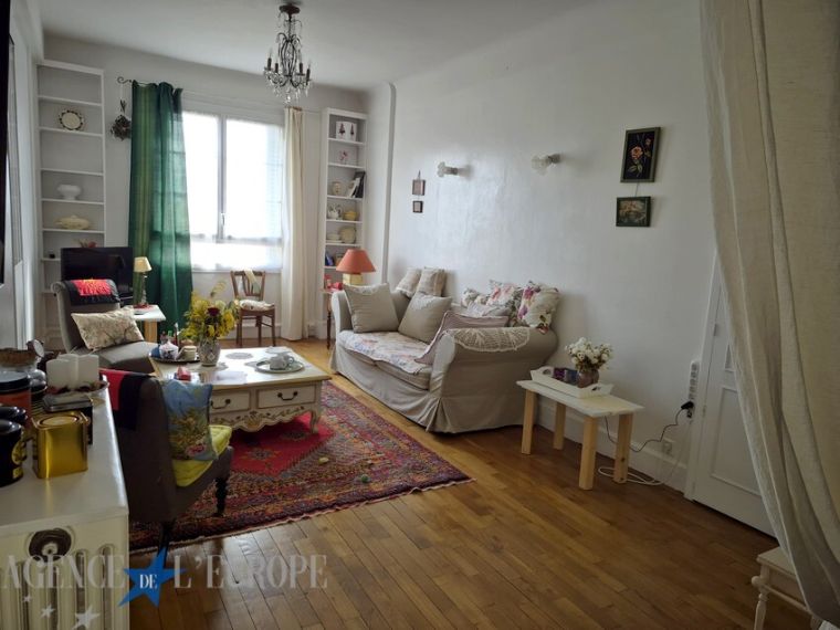 Appartement 3 pièces – 70,27 m² – Étage élevé avec ascenseur – Balcons – Très bon état