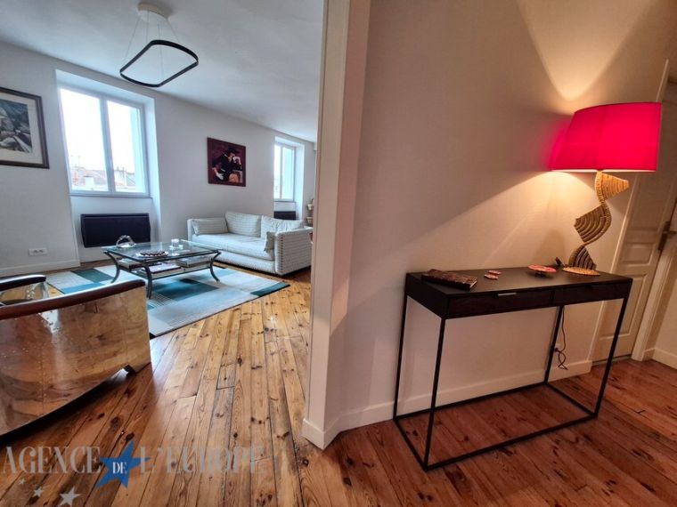 Appartement Duplex 5 pièces – 105 m² – Dernier étage avec ascenseur – Immeuble de caractère – Très bon état