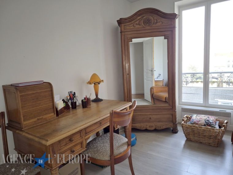 Appartement Duplex 5 pièces – 105 m² – Dernier étage avec ascenseur – Immeuble de caractère – Très bon état