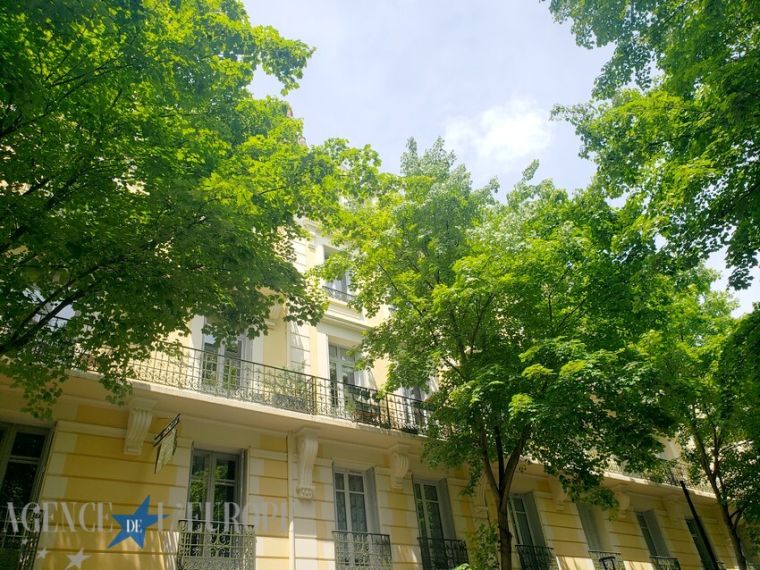 Appartement Duplex 5 pièces – 105 m² – Dernier étage avec ascenseur – Immeuble de caractère – Très bon état