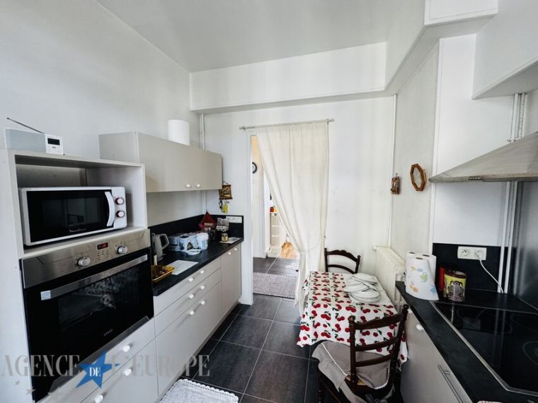 Appartement 3 pièces – 70,27 m² – Étage élevé avec ascenseur – Balcons – Très bon état