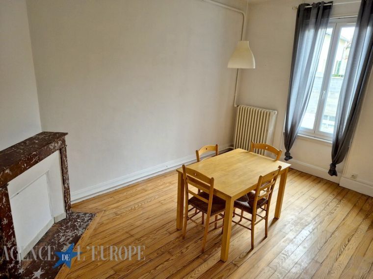 VICHY – F2 traversant de 42,54 m² avec cave