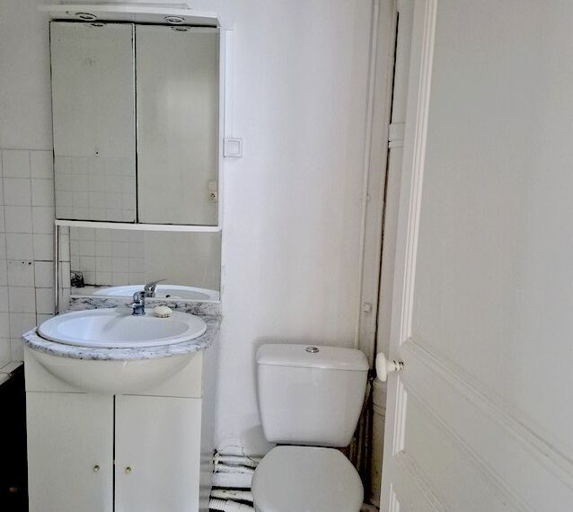 VICHY – F2 traversant de 42,54 m² avec cave