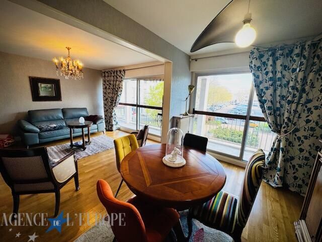 VICHY (proche centre-ville et commodités) – Appartement F3 + cave + parking couvert + balcon !