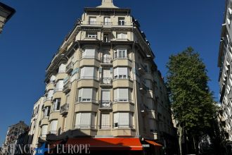 VICHY – 4 Chemins : charmant 2 pièces meublé en dernier étage avec balcon et vue dégagée.