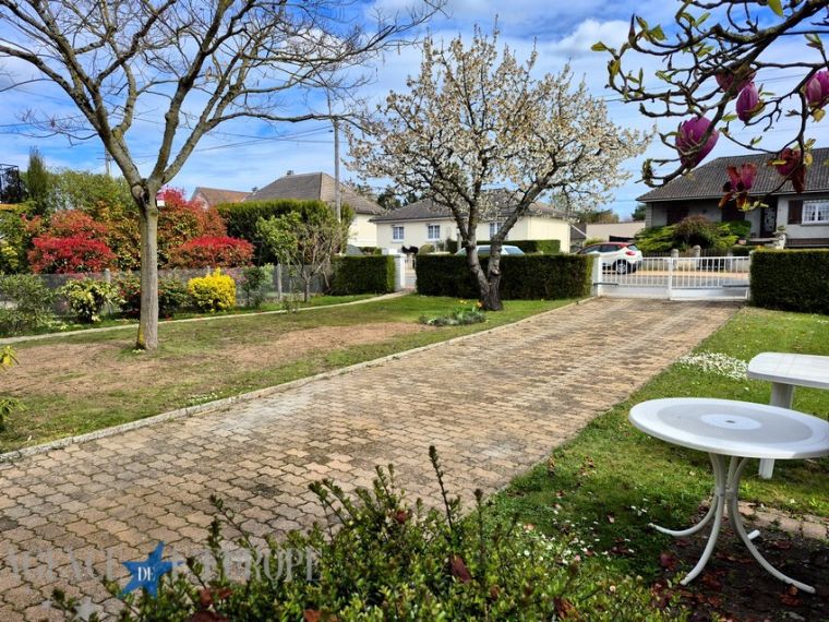 Maison traditionnelle F4 non mitoyenne avec jardin clos – Bellerive-sur-Allier