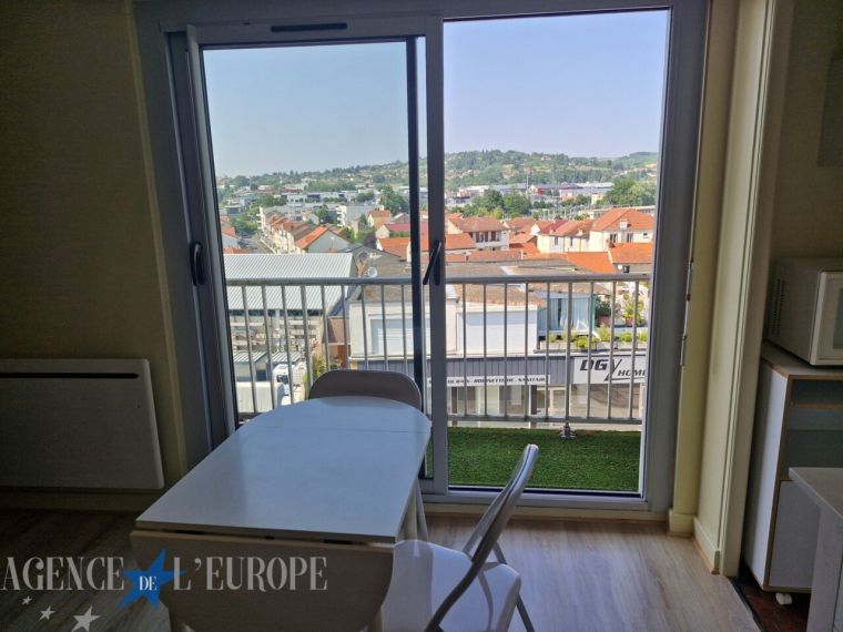 Joli studio proche lycées