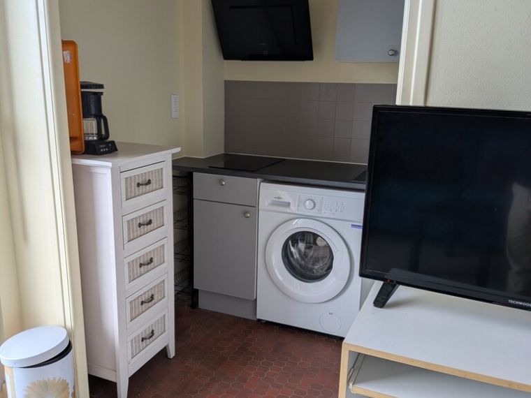 Joli studio proche lycées