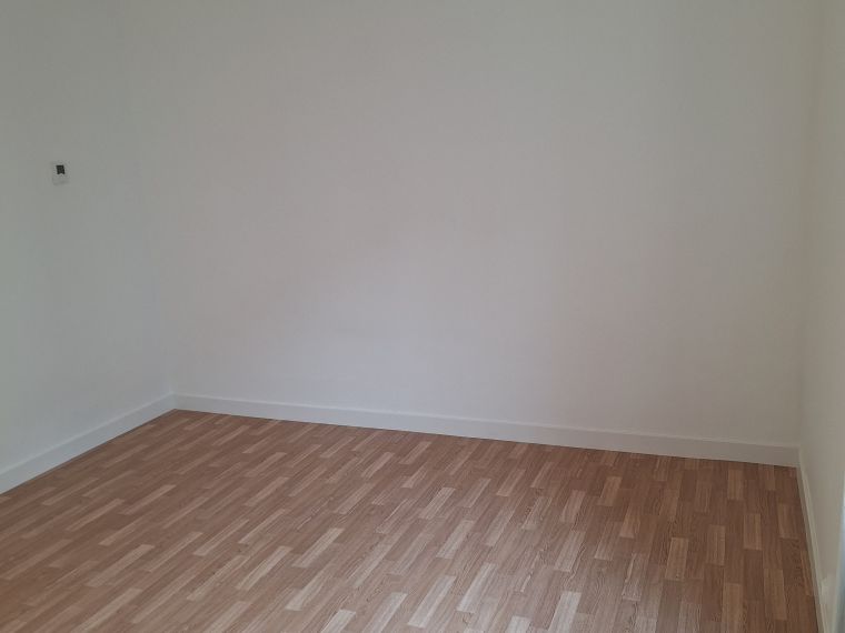 APPARTEMENT T1 ST GERMAIN DES FOSSES