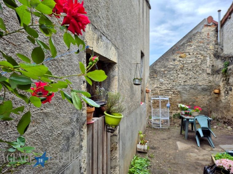 ? Idéal investisseur – Immeuble de rapport au cœur de Saint-Pourçain-sur-Sioule