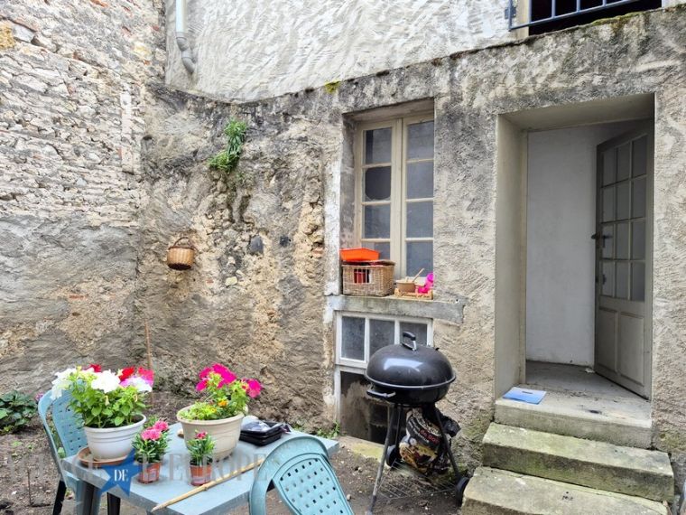 ? Idéal investisseur – Immeuble de rapport au cœur de Saint-Pourçain-sur-Sioule