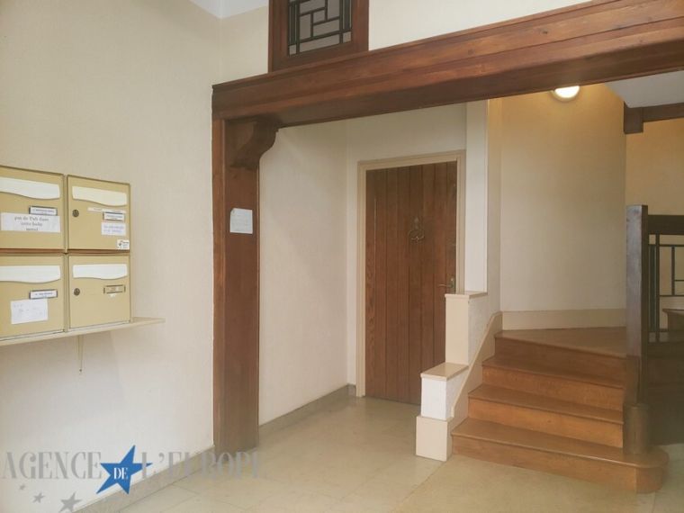 Appartement F4 en tbé avec cave, terrasse et deux places de parking - Vichy