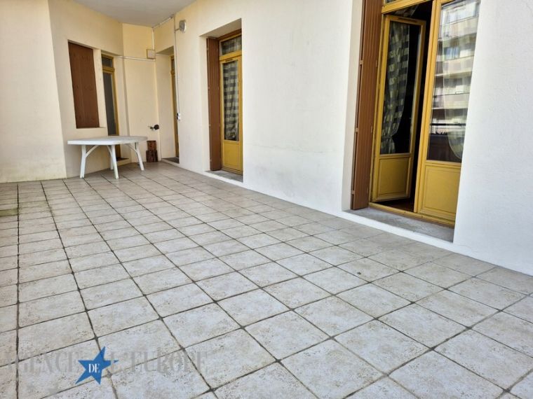 Appartement F4 en tbé avec cave, terrasse et deux places de parking - Vichy