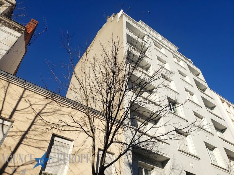APPARTEMENT F2 A RENOVER - 55 M² - CAVE ET MANSARDE - VICHY CENTRE