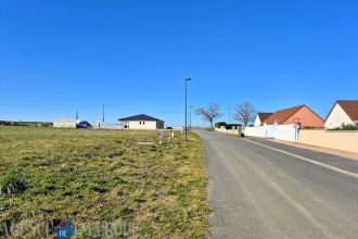 TERRAIN PLAT CONSTRUCTIBLE 1 357 m² - GANNAT