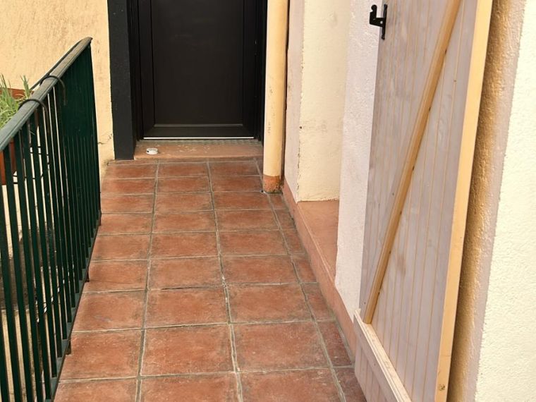 très joli T2 refait à neuf