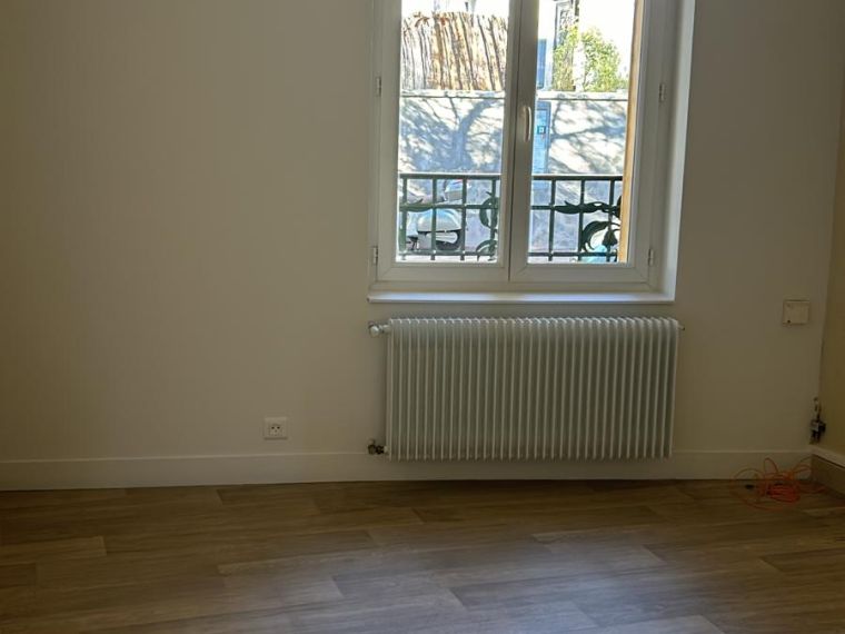 très joli T2 refait à neuf