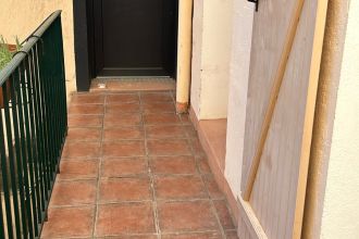 très joli T2 refait à neuf
