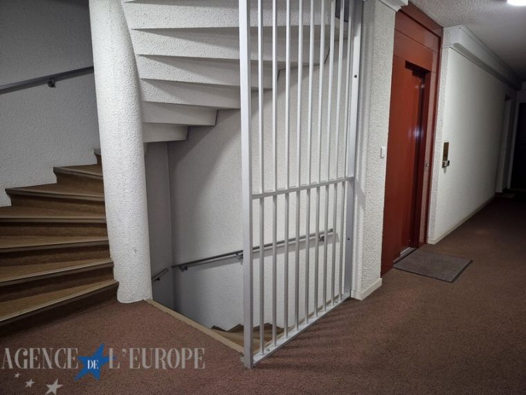 À vendre – Appartement 2 pièces avec balcon, cave et parking privé