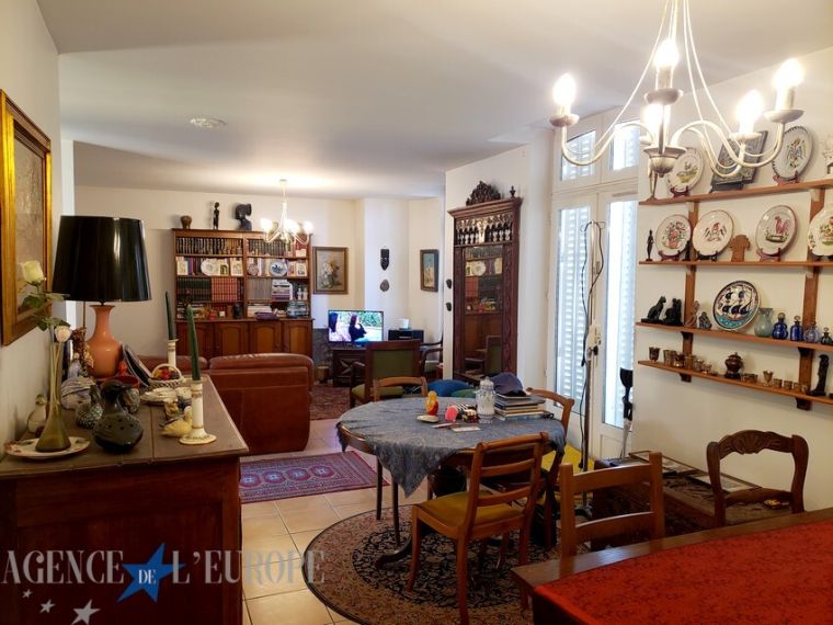Appartement familial 6 pièces - 116 m² - balcons, cave - Vichy Thermal