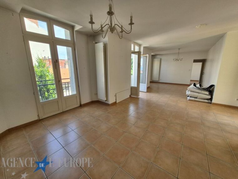 Appartement familial 6 pièces - 116 m² - balcons, cave - Vichy Thermal