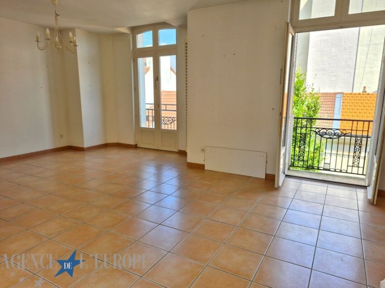 Appartement familial 6 pièces - 116 m² - balcons, cave - Vichy Thermal