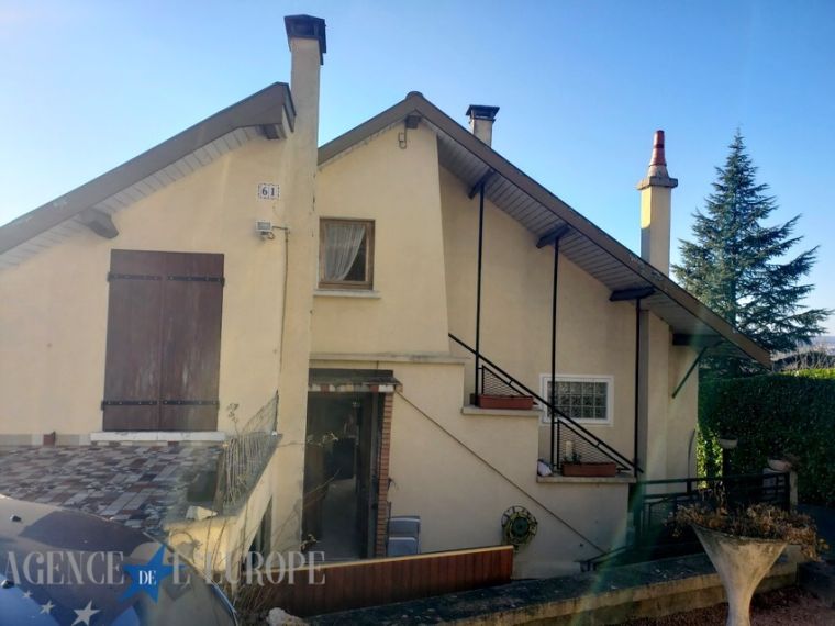 MAISON F3 + F1 AVEC TERRASSE, GARAGE ET JARDIN - 2 MN DE VICHY