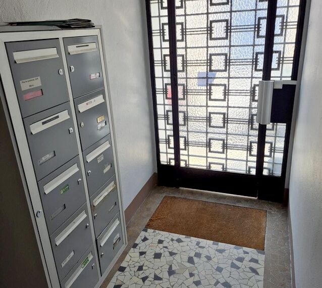 STUDIO MEUBLE ET LOUE - VICHY CENTRE