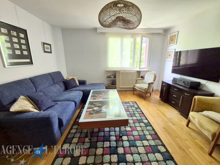 APPARTEMENT F3 EN TBE AVEC CAVE ET BALCON - 79 M² - VICHY CENTRE