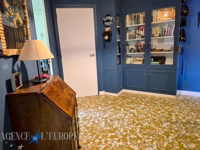 APPARTEMENT F3 EN TBE AVEC CAVE ET BALCON - 79 M² - VICHY CENTRE