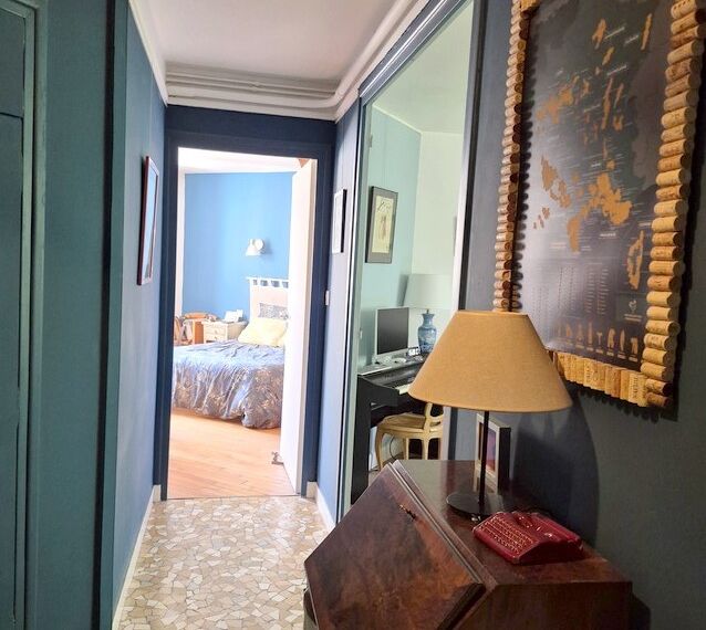 APPARTEMENT F3 EN TBE AVEC CAVE ET BALCON - 79 M² - VICHY CENTRE