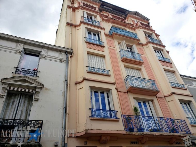 APPARTEMENT F1 (SOUPLEX) EN BON ETAT - VICHY CENTRE