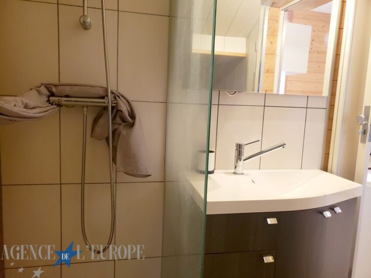 APPARTEMENT F1 (SOUPLEX) EN BON ETAT - VICHY CENTRE