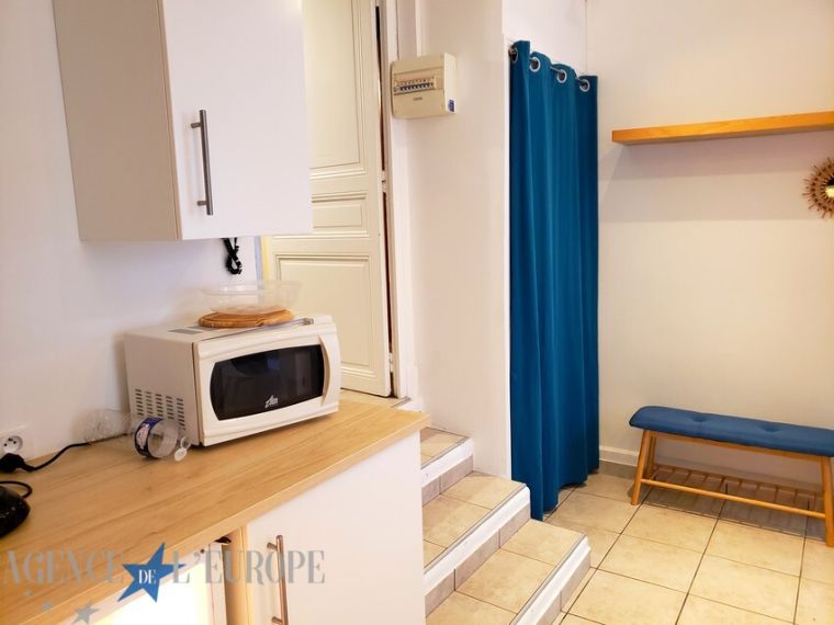 APPARTEMENT F1 (SOUPLEX) EN BON ETAT - VICHY CENTRE