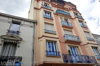 APPARTEMENT F1 (SOUPLEX) EN BON ETAT - VICHY CENTRE