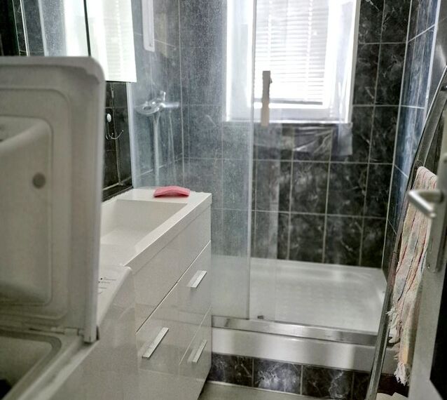 APPARTEMENT F3 EN BON ETAT (54 m²) - VICHY CENTRE