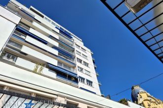 APPARTEMENT F2 bis / F3 TRES BON ETAT + CAVE - COEUR DE VILLE