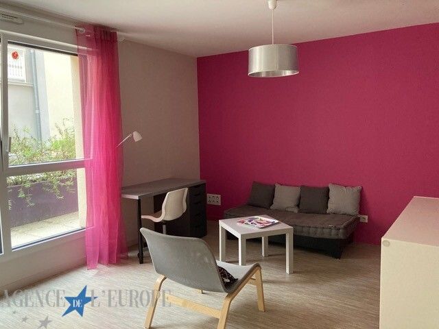 Très joli studio meublé