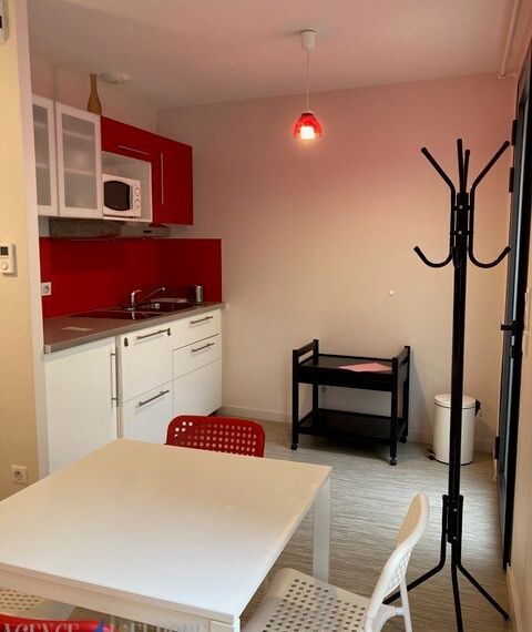 Très joli studio meublé