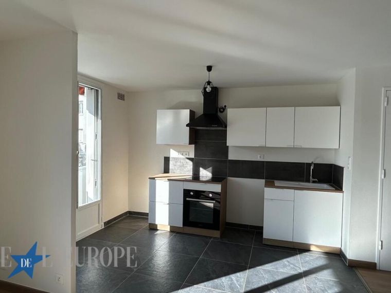 Cusset centre T2 entièrement refait à neuf