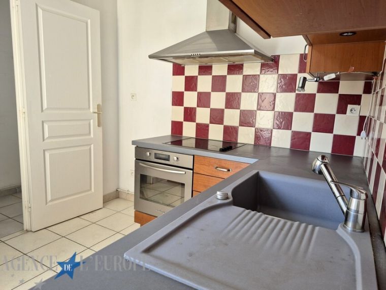 Appartement familial 6 pièces - 116 m² - balcons, cave - Vichy Thermal