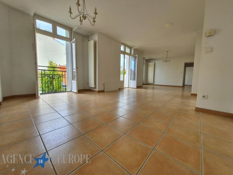 Appartement familial 6 pièces - 116 m² - balcons, cave - Vichy Thermal