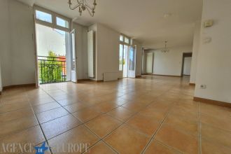 Appartement familial 6 pièces - 116 m² - balcons, cave - Vichy Thermal